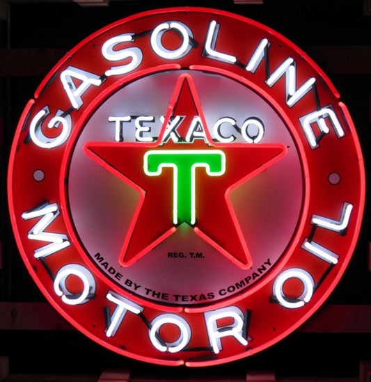 Groot neonreclame met Texaco Motor Oil-logo en achterplaat